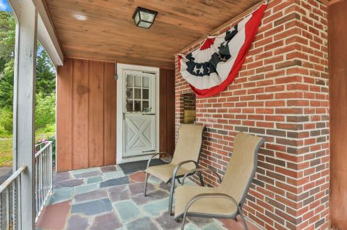 45 Mdw Vw Rd, Chatham MA 02633-2618 exterior