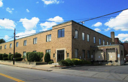 471 Watertown St, Newton, MA 02460-1451