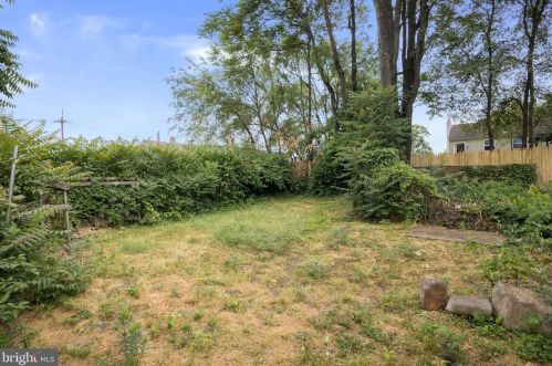 1943 Cooper St, West Deptford NJ 08096-3810 exterior