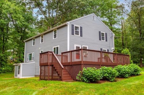 9 Broadview St, Acton, MA 01720-4240