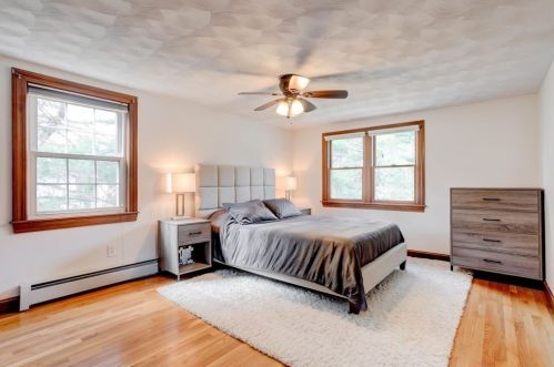 127 Elm St, North Reading MA 01864-2914 exterior