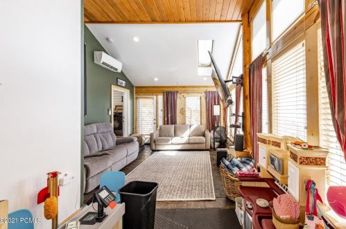 4019 Sunrise Dr, Park City UT 84098-4757 exterior