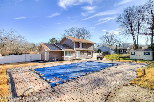 82 Buckingham Dr, Jackson Twp NJ 08527-2640 exterior