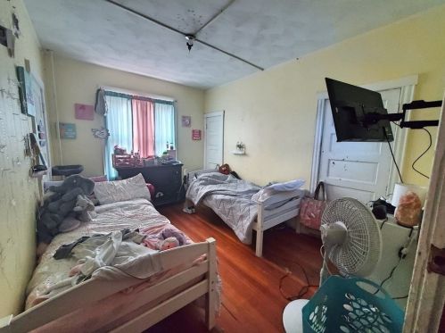 141 Vernon St, Worcester MA 01610-2156 exterior