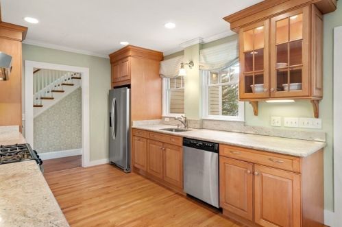 59 Carlton Rd, Newton MA 02468-1916 exterior