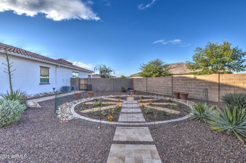 7911 30th Way, Phoenix AZ 85016-8927 exterior