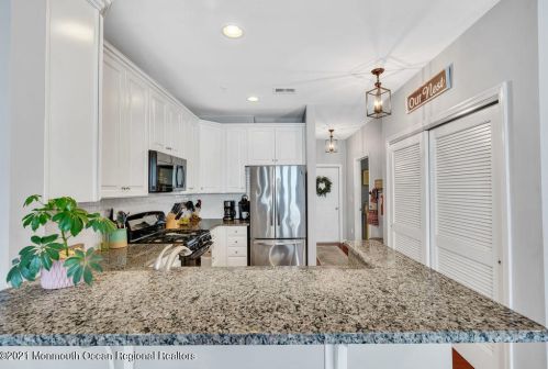 44 Kyle Dr, Tinton Falls NJ 07712-7535 exterior