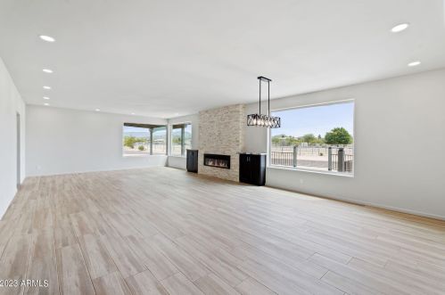 39068 15th Ave, Phoenix AZ 85086-7226 exterior