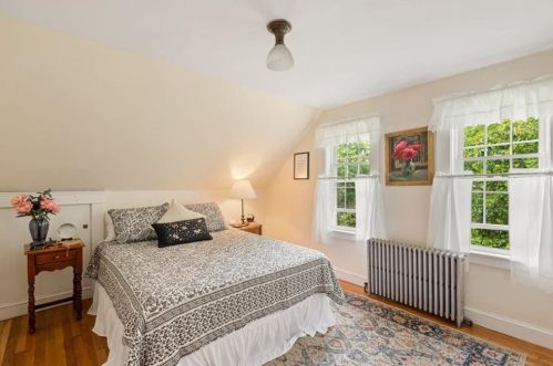 376 Tremont St, Taunton MA 02780-3023 exterior