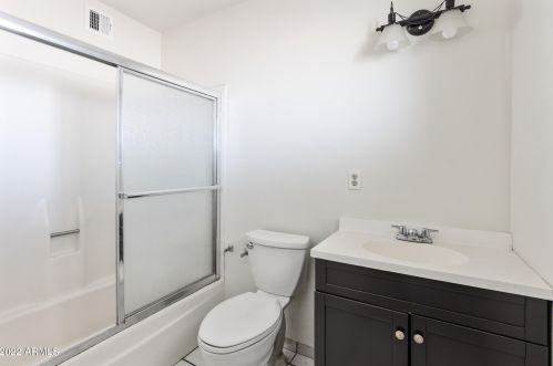 2502 58 Ln, Phoenix AZ 85035-1733 exterior