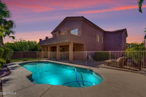 1916 Claire Dr, Phoenix AZ 85022-4106 exterior