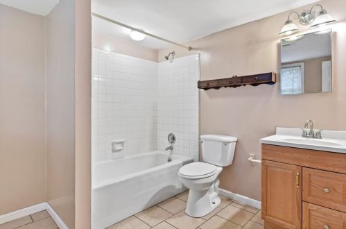 4934 Leeds Ct, Atlanta GA exterior