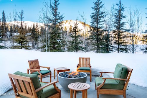 229 White Pne Cyn Rd, Park City UT 84060-6506 exterior