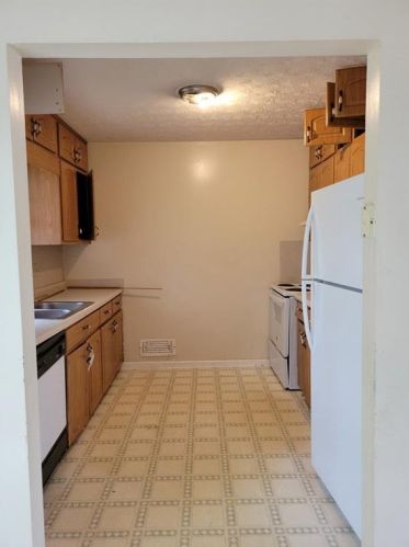 921 Doeskin Dr, Conyers GA 30012-4079 exterior