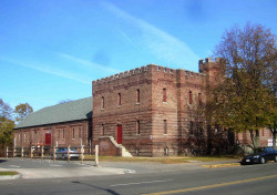 1135 Washington St, Newton, MA 02465-2120