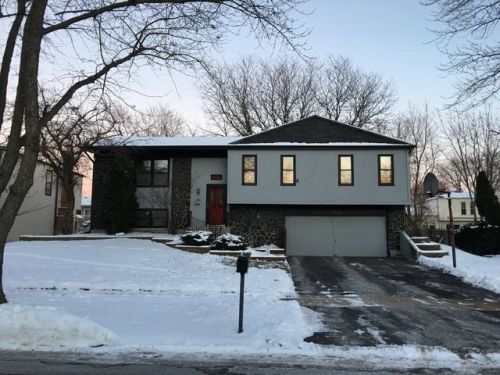 358 King Arthur Ct, Lemont IL  60440-2277 exterior