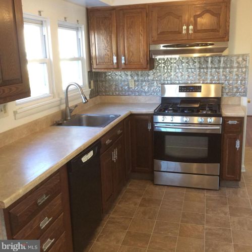 43 Bellevue Ave, West Deptford NJ  08096-3205 exterior