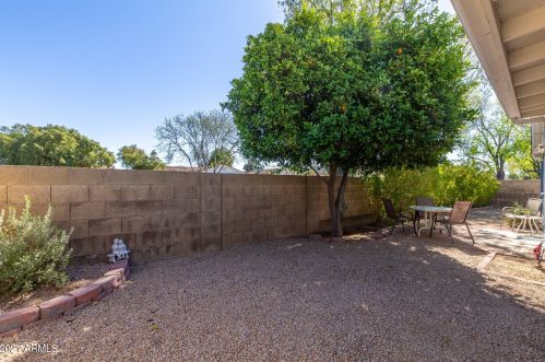 17235 2nd Pl, Phoenix AZ 85022-2315 exterior
