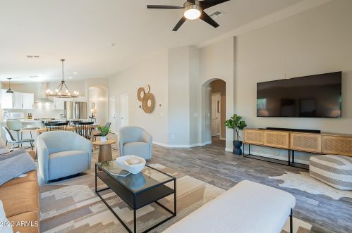 2728 Alameda Rd, Phoenix AZ  85024-6223 exterior