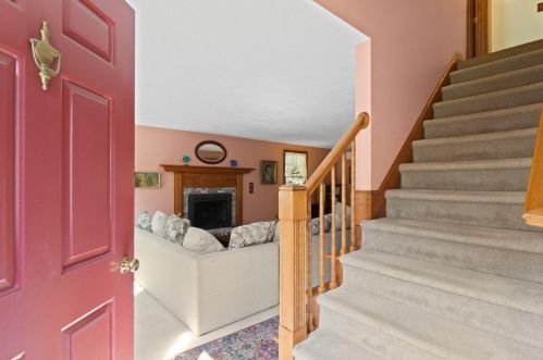 21 Mary Beth Ln, Harwich MA 02645-1326 exterior