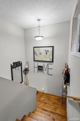 987 Kelly Ln, Sycamore, IL 60178-9509