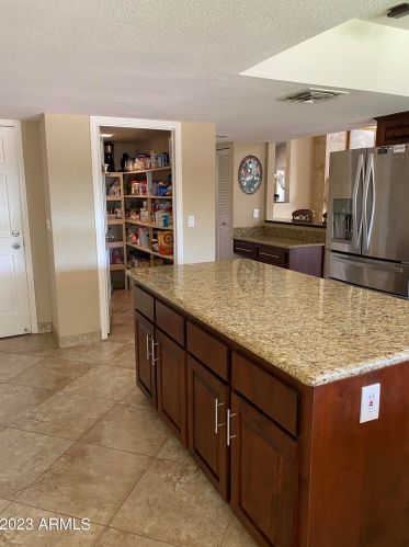 901 Beck Ln, Phoenix AZ  85022-3505 exterior