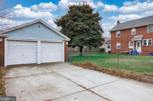 501 Broadway, West Deptford NJ 08093-1170 exterior