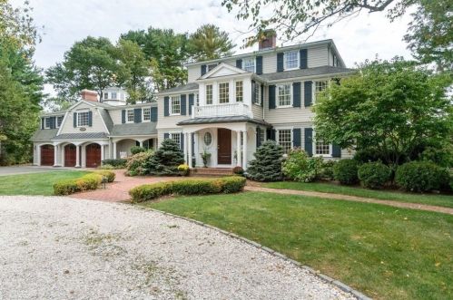 61 Brg St, Hingham MA 02061-2333 exterior