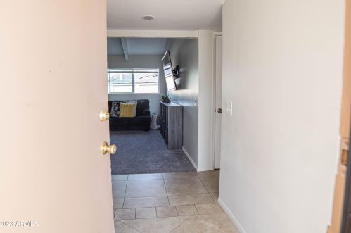 2322 Country Gables Dr, Phoenix AZ 85053-4532 exterior