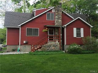 322 Birch Rd, Mahopac, NY 10541-1104