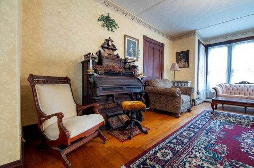 119 Main St, North Brookfield MA 01535-1438 exterior