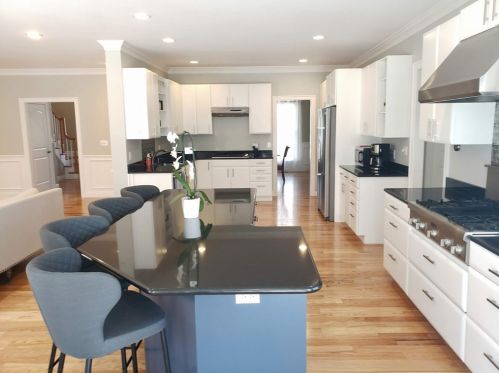 8 Clemmons St, Southborough MA  01772-1314 exterior