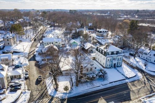 665 Broad St, Weymouth MA 02188-1712 exterior