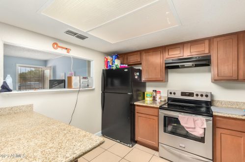 3026 75 Dr, Phoenix AZ 85033-3704 exterior