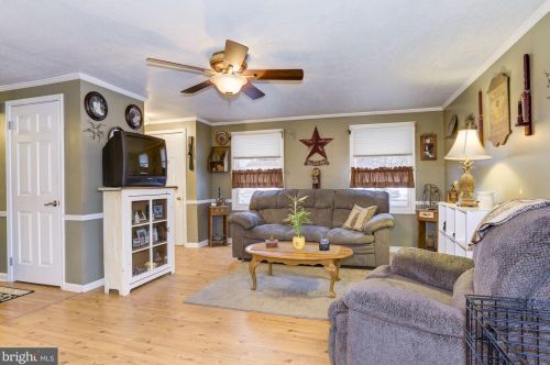 420 Pennsylvania Ave, West Deptford NJ 08063-1223 exterior