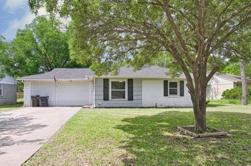 4136 Winfield Ave, Fort Worth, TX 76109-4530