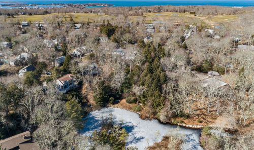 27 Huettner Rd, Falmouth MA 02543-1508 exterior