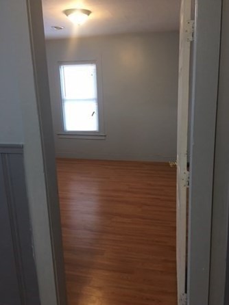 8 Barclay St, Worcester MA 01604-4234 exterior