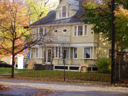 238 Lincoln St, Newton, MA 02461-1307