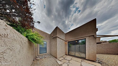 4040 Bloomfield Rd, Phoenix AZ 85029-2953 exterior