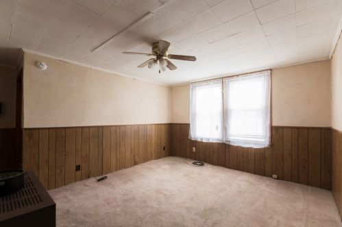 109 Diman St, Fall River MA 02721-1027 exterior