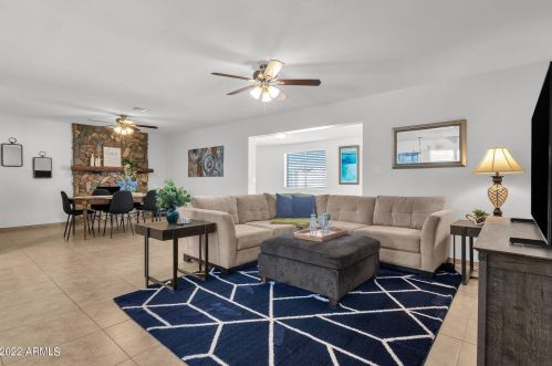 906 Danbury Rd, Phoenix, AZ 85023-2634