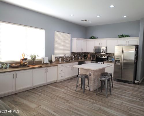 35826 33rd Ln, Phoenix AZ  85086-4201 exterior