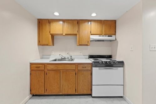 24 Newtonville Ave, Newton MA 02458-1828 exterior