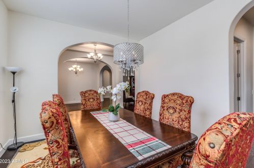 2923 Constance Way, Phoenix AZ 85042-7224 exterior