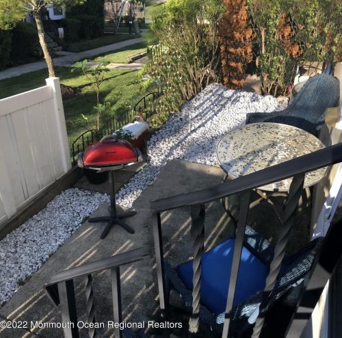 353 Brookfield Dr, Jackson Twp NJ  08527-3875 exterior