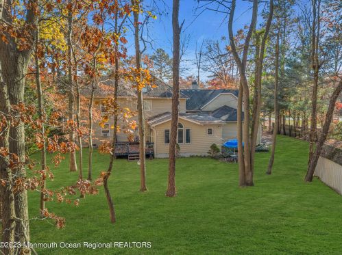 6 Pitney Ln, Jackson Twp NJ 08527-2933 exterior