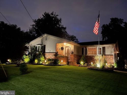 159 Devon Dr, West Deptford, NJ 08096-5032