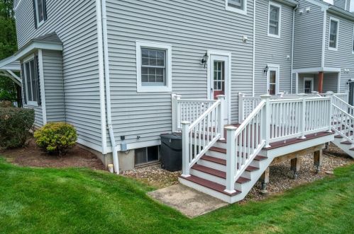 27 Shadow Brook Est, South Hadley MA  01075-2675 exterior