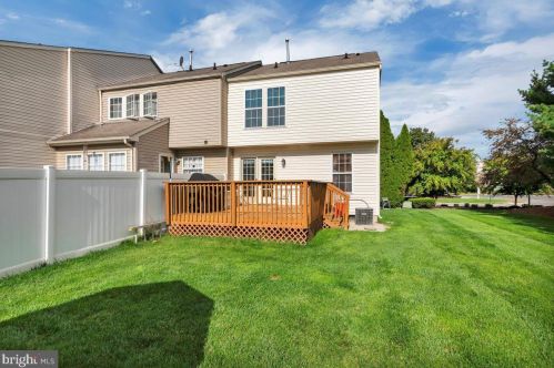 101 Cambridge Ct, West Deptford NJ 08096-6875 exterior